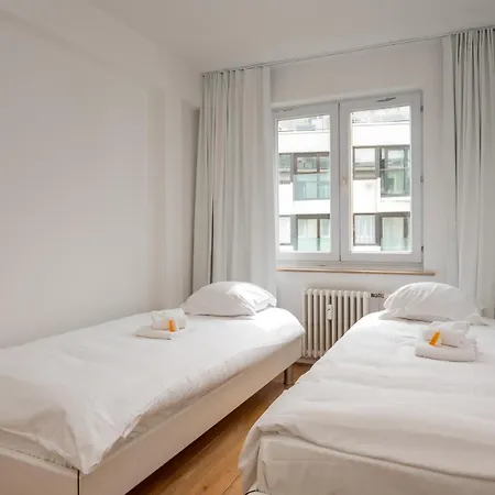 Family Sea View - 3 Rooms, 6 Guests 오스텐드
